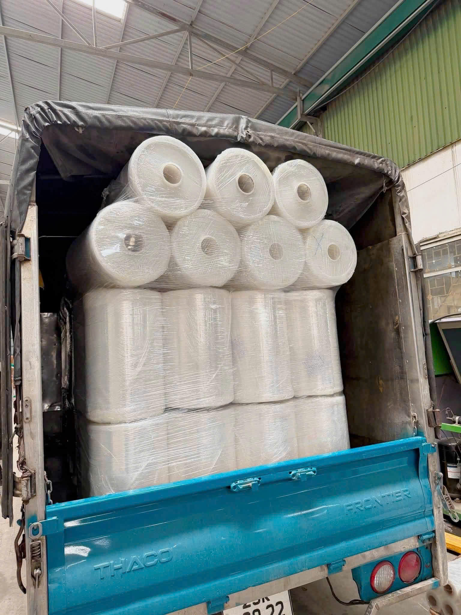 Màng PE cuộn lớn (Cuốn máy)
